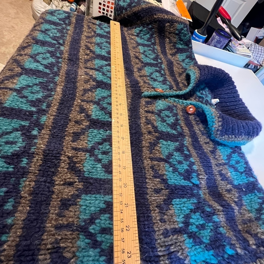 Caravan One size hand knit in Ecuador wool Blue and Teal sweater - Picture 4 of 5